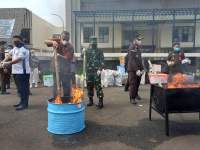 Kejari Tangsel Musnahkan BB, Kejari : Total BB 5 Milyar Lebih