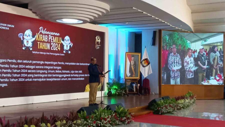 Ketua KPU RI, Hasyim Asy'ari saat meluncurkan Kirab Pemilu 2024 di Gedung KPU RI, Jakarta, Selasa (14/2/2023).