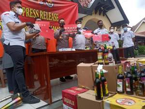 Jelang Nataru, Polres Serang Kota Amankan Miras dan Narkotika