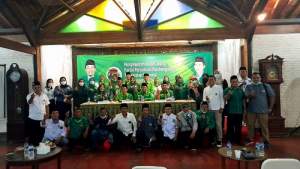 Pengurus GPK PPP Tangsel saat laksanakan Musancab di resto Kampung Anggrek, Serpong.