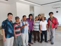 Penuhi Tuntutan, Ikang Fauzi Temui Warga Akan Bangun TPT