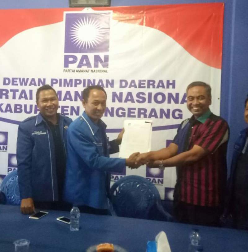 ⁠⁠⁠Hanya Beda Waktu, IM dan Zaki Iskandar kembalikan Formulir ke PAN