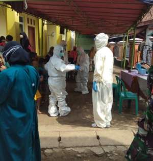 Dampak Guru Ngaji Di Curug Positif Cavid 19, 30 Santri Jalani Rapid Test