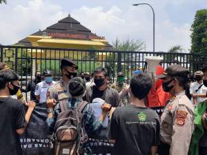 Demo Gubernur Banten, Kumala : Covid-19 Menghantui Kehidupan Rakyat Banten, WH-Andika Semakin Amburadul