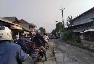 Proyek Jalan Cisoka - Cangkudu Picu Kemacetan Lalu Lintas