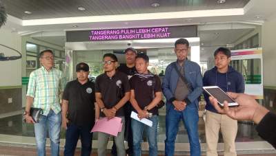 LSM ksatria muda gruduk kantor DPRD.