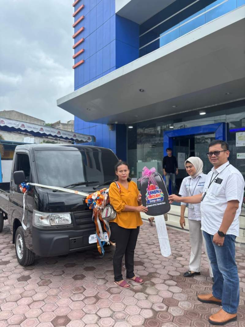 BRI BO Tanjungbalai Serahkan Grand Prize Mobil Suzuki Carry FD Kpada Pemenang PHS