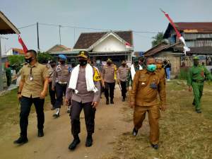 Kapolda Banten Irjen Pol Fiandar berkunjung ke Kampung Tangguh Nusantara Kalimaya di Lingkungan Terate Udik RT 04, RW 02, Kelurahan Masigit, Kecamatan Jombang Kota Cilegon, Senin (31/8/2020).