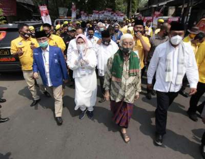 Diawali Deklarasi dan Doa Bersama, Tatu-Pandji Mendaftarkan Diri ke KPU Kabupaten Serang