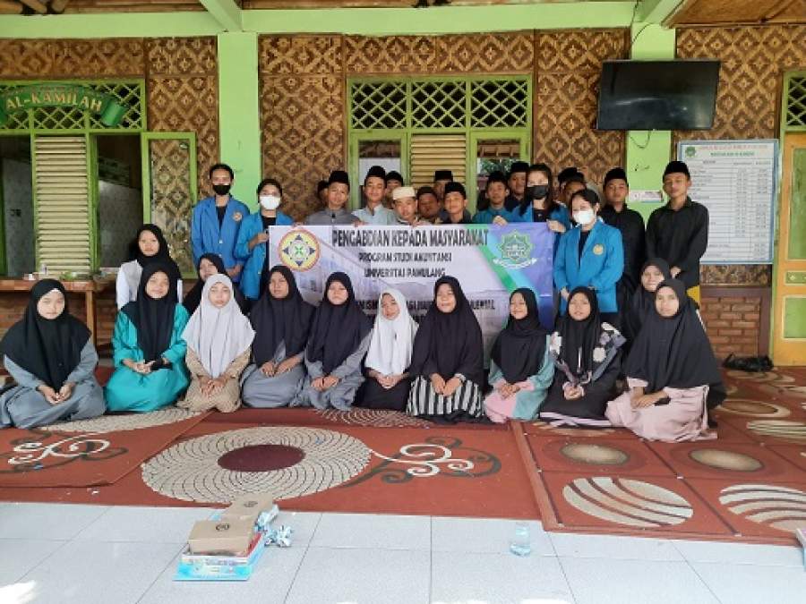 Anak-anak Yayasan Al-Kamilah Diajarkan Peduli Lingkungan