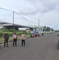 Polisi Tegur Kerumunan di PT Vivo