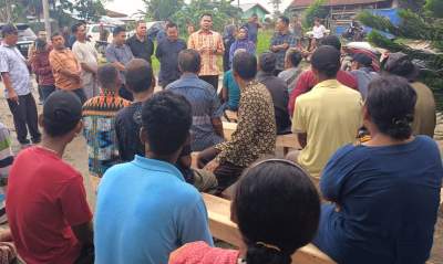 Sambutan Histeris Warnai Kunjungan Wabup Sergai ke Lokasi Bencana Puting Beliung