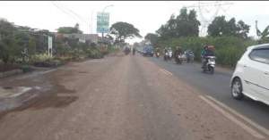 Hati-hati Jalan Berlubang, Dishub Banten Siapkan Dua Jalur Alternatif