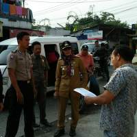 Lurah Binong Sosialisasikan Aturan Larangan Mendirikan Bangunan Ditrotoar