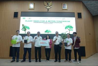 Dukung Penghijauan, BCA dan Untirta Tanam 3.000 Bibit Pohon