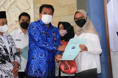 Rayakan HUT, Korpri Bantu 714 Penjaga Sekolah dan Guru