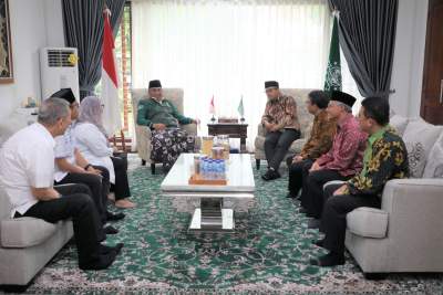 dirjen pajak silaturahmi ke Ketum PBNU