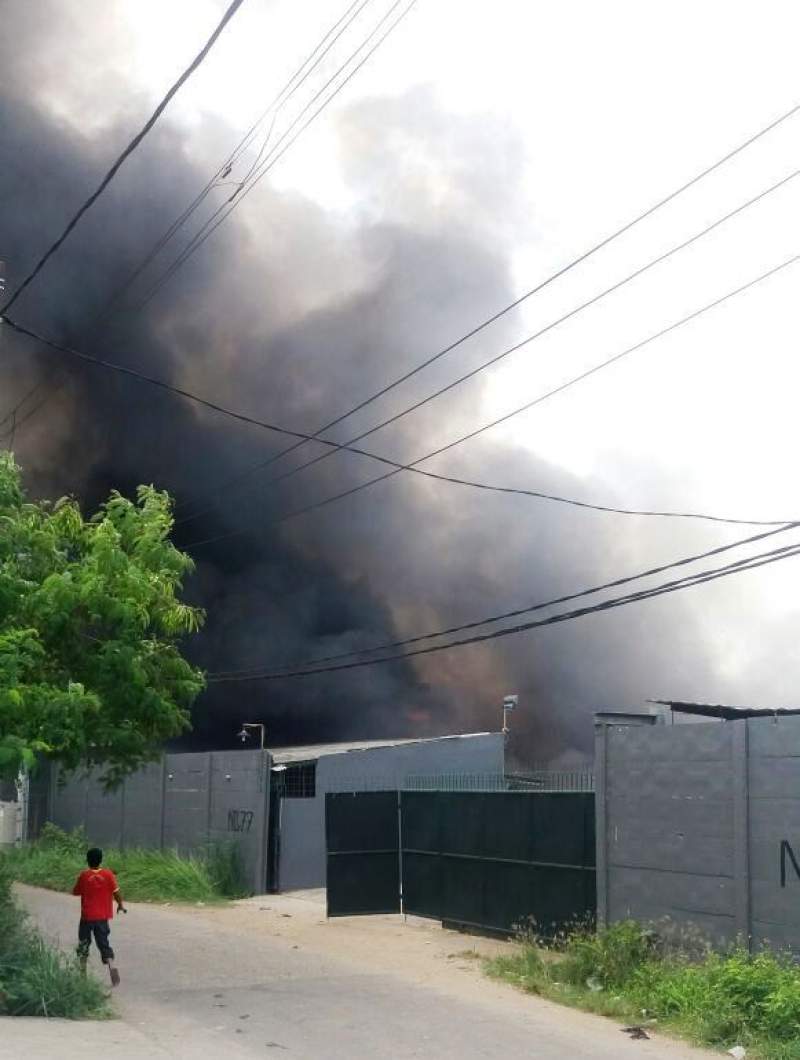 Kebakaran pabrik petasan di Kosambi Kabupaten Tangerang.